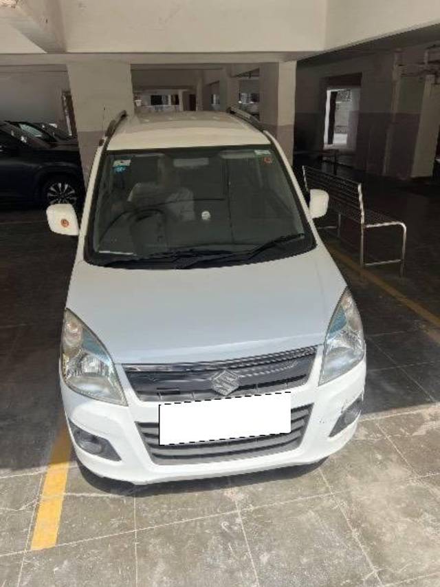 https://images10.gaadi.com/usedcar_image/4582297/original/processed_1a604c5a-f864-4d89-a6a8-f2969b474dd1.jpeg?imwidth=6402