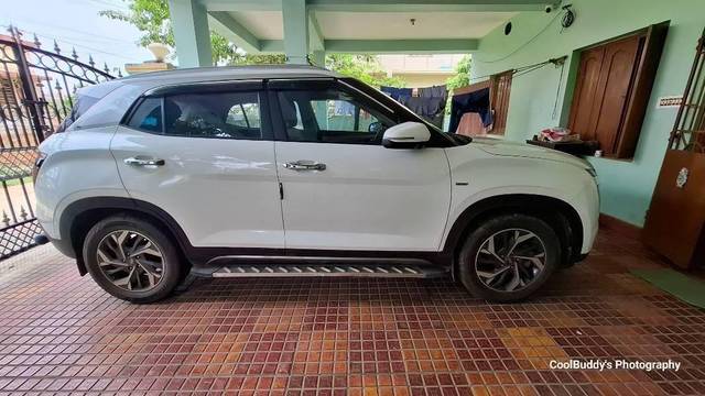 https://images10.gaadi.com/usedcar_image/4582312/original/processed_processed_2c8009c3-7a9e-44b2-8918-6d8eb139c43b.jpg?imwidth=6401