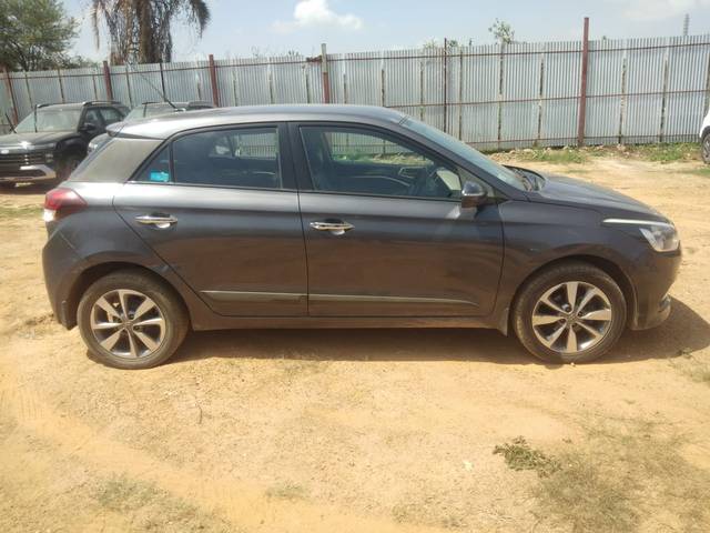 https://images10.gaadi.com/usedcar_image/4582358/original/671c2062d2c9bfa38851dc9bdcfc23c0.jpg?imwidth=6401