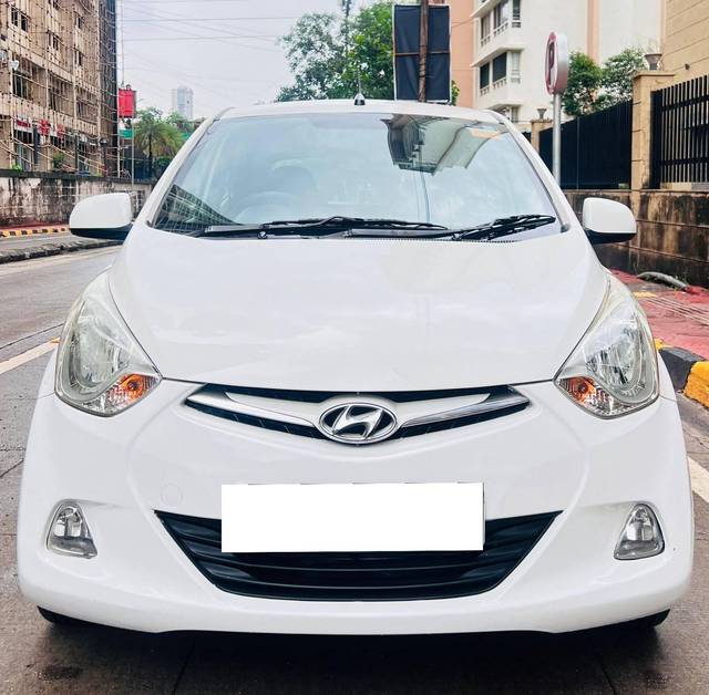 https://images10.gaadi.com/usedcar_image/4582380/original/processed_e122d993df61fd4a93a39446ed6bb273.jpg?imwidth=6402