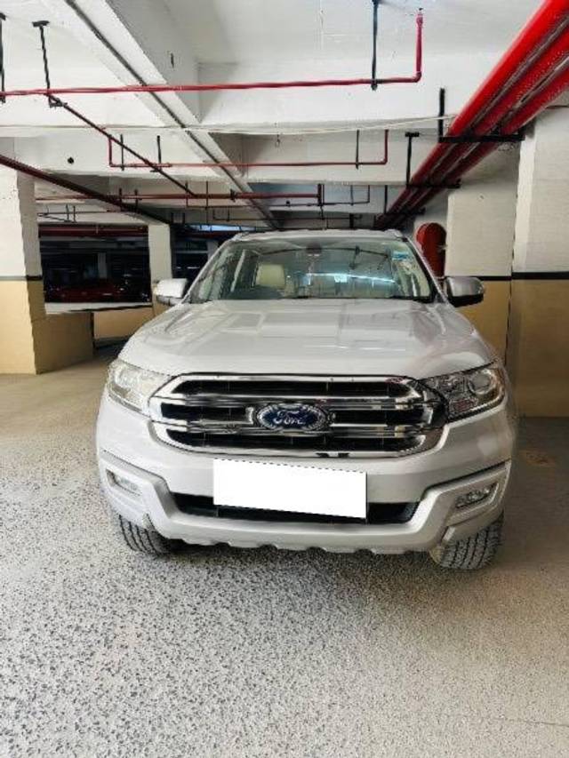 https://images10.gaadi.com/usedcar_image/4582410/original/processed_c39c293b-3fc8-4050-bd37-c30993720cb1.jpeg?imwidth=6402