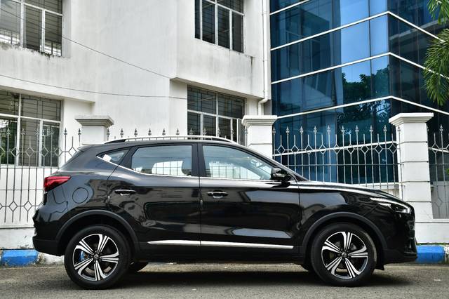 https://images10.gaadi.com/usedcar_image/4582415/original/3addb3f5e0d1bee908e4368363121fbd.jpg?imwidth=6401