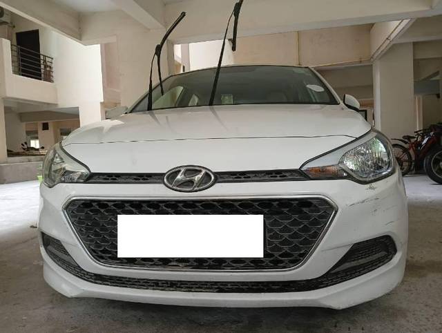 https://images10.gaadi.com/usedcar_image/4582424/original/processed_715b8305-4804-4511-8fc8-010a12976f47.jpeg?imwidth=6400