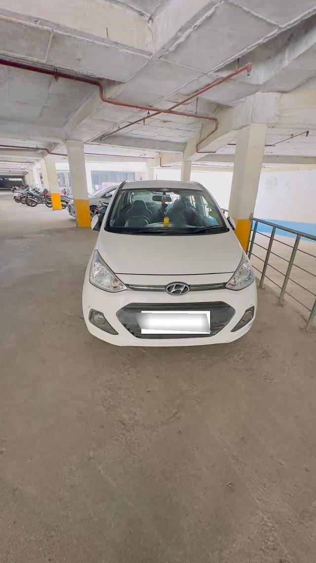 https://images10.gaadi.com/usedcar_image/4582442/original/processed_processed_7b6b6356-ea7c-43ce-975f-28852db5dfc9.jpg?imwidth=6400