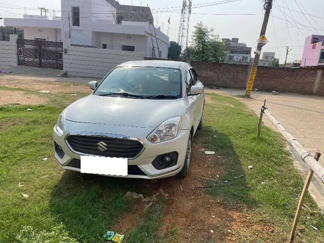 https://images10.gaadi.com/usedcar_image/4582507/original/processed_55de7966-28a2-4a21-9e9e-51842b7a720a.jpeg?imwidth=6402