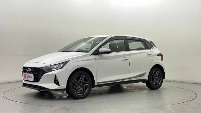 https://images10.gaadi.com/usedcar_image/4582514/original/ea7d2932fd4b4eff2401de6e7af7d06c.JPG?imwidth=6400
