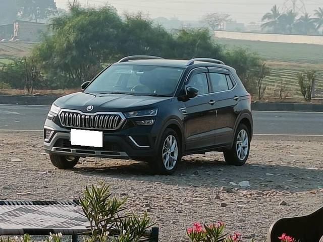 https://images10.gaadi.com/usedcar_image/4582516/original/processed_924aad78-9bc9-4dae-8da8-382611449755.jfif?imwidth=6401