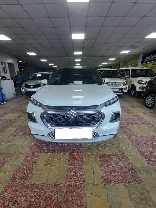 https://images10.gaadi.com/usedcar_image/4582524/original/processed_c012f881-49ae-4651-b16b-50bbf1a4fc10.jpg?imwidth=6400
