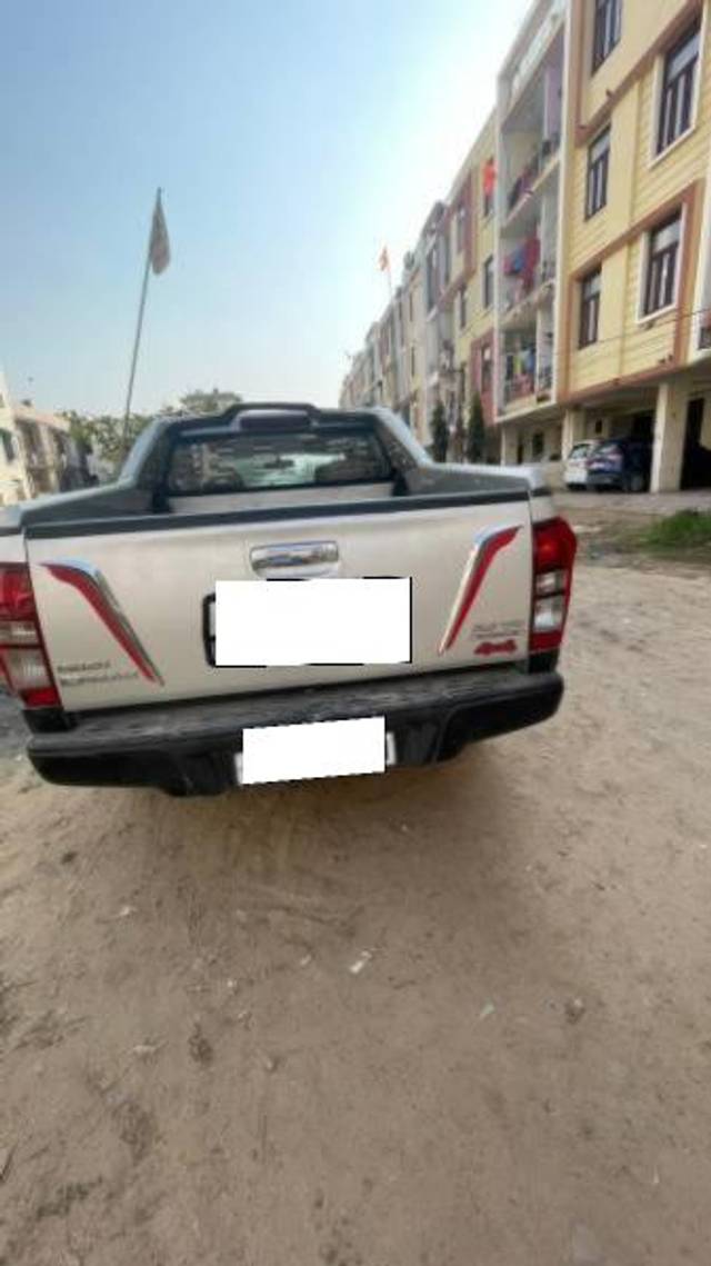 https://images10.gaadi.com/usedcar_image/4582556/original/processed_2670cfea-b9b4-40e4-8d37-8b0eff1b08e0.jpg?imwidth=6400