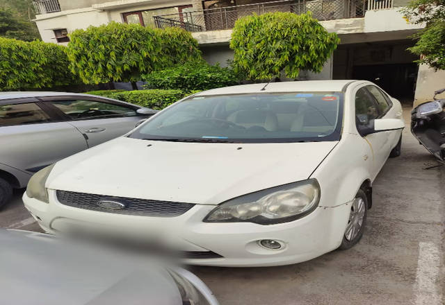 https://images10.gaadi.com/usedcar_image/4582587/original/fc1565a0-203f-4027-8cc1-cf117e3bd1d4.?imwidth=6400