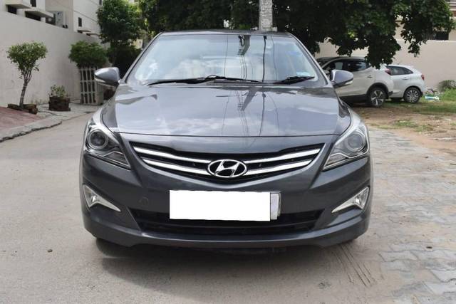 https://images10.gaadi.com/usedcar_image/4582596/original/processed_1760a0352bc6ea2792e95d3cd5ef15b3.jpg?imwidth=6401