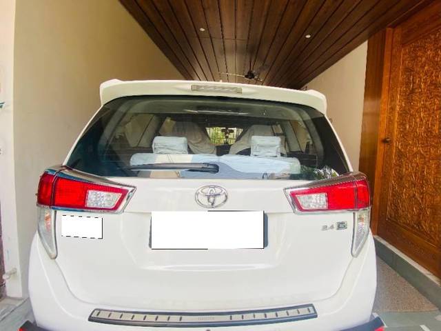https://images10.gaadi.com/usedcar_image/4582627/original/processed_7e38e0cc-4d71-49d3-b165-bccffad0b025.jpg?imwidth=6401