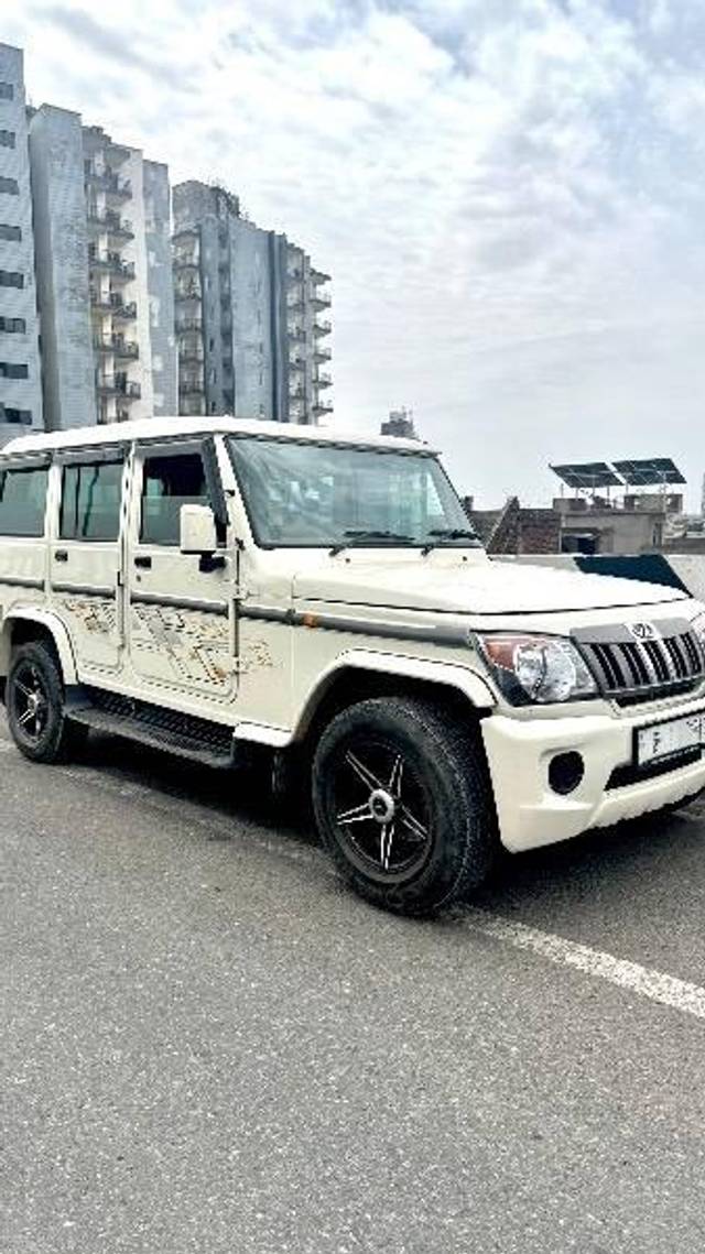 https://images10.gaadi.com/usedcar_image/4582659/original/processed_b9592d25-5f6f-4963-a87e-2eaa68f090bb.jpeg?imwidth=6400