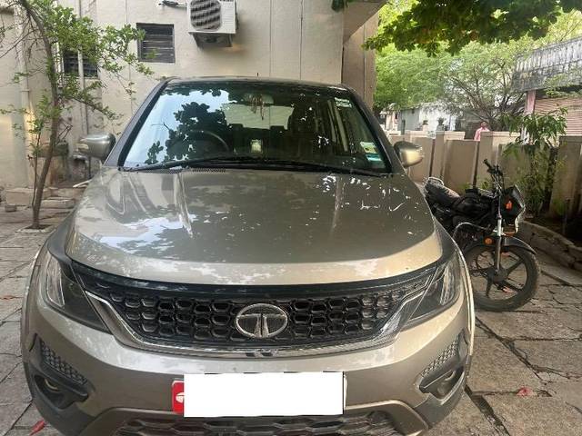 https://images10.gaadi.com/usedcar_image/4582697/original/processed_ff067bb2-1321-47a1-9089-3f7b77bd1c49.jpeg?imwidth=6402