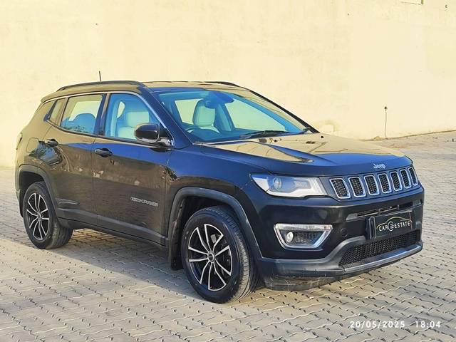 https://images10.gaadi.com/usedcar_image/4582704/original/processed_f7cf5ec90f7a513f00763cca3ff6593a.jpeg?imwidth=6400