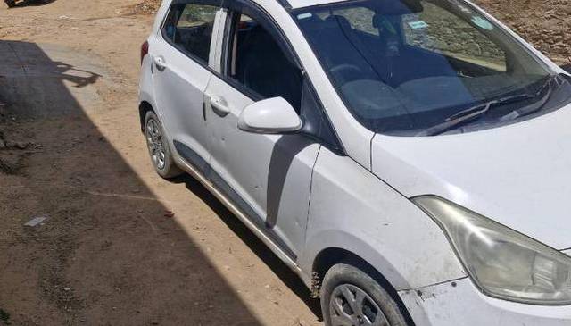 https://images10.gaadi.com/usedcar_image/4582736/original/processed_a7e4e35b-20fc-43df-97d7-448f3cef46ed.jpeg?imwidth=6400