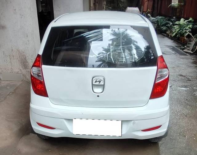 https://images10.gaadi.com/usedcar_image/4582739/original/processed_6a949da7-363f-42dc-b2e9-5f6f593e1884.jpg?imwidth=6401