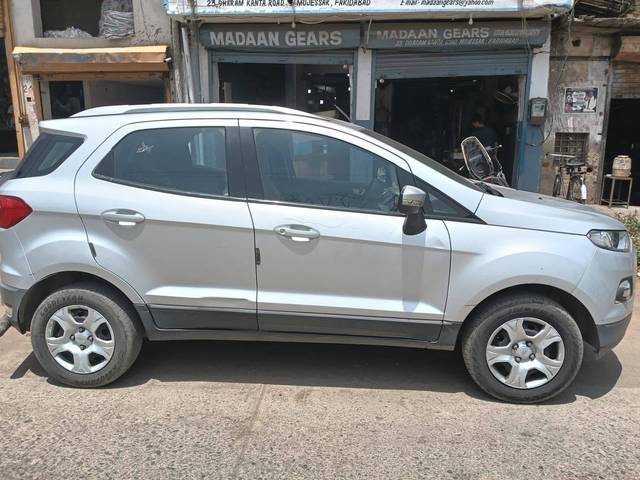 https://images10.gaadi.com/usedcar_image/4582753/original/processed_17e82694-1f23-4945-ab0c-59c47238af2e.jpg?imwidth=6400