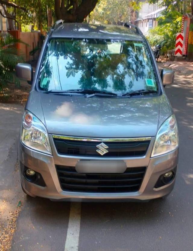 https://images10.gaadi.com/usedcar_image/4582765/original/processed_fe83e7a75a4160d37fea3cdba85acf31.jpg?imwidth=6400