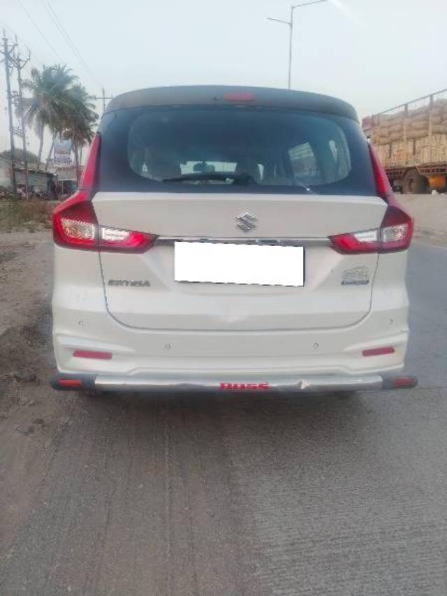 https://images10.gaadi.com/usedcar_image/4582792/original/processed_b15f1205-6ad7-4039-9a7a-2722d4cfa79a.jpg?imwidth=6401