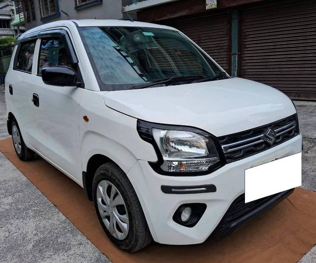 https://images10.gaadi.com/usedcar_image/4582805/original/processed_f3df47b6-9200-4652-859f-8fa9f07aa722.jpg?imwidth=6400