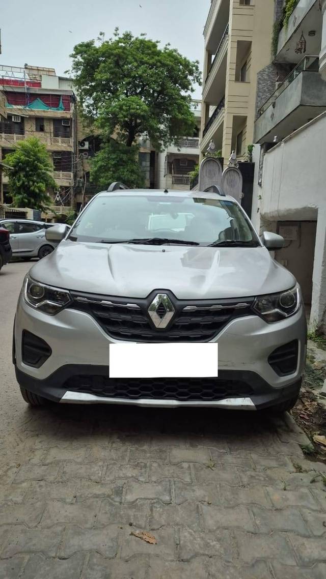 https://images10.gaadi.com/usedcar_image/4582870/original/processed_d4e2fe6c167dfa3d75695d3f6849b998.jpg?imwidth=6400