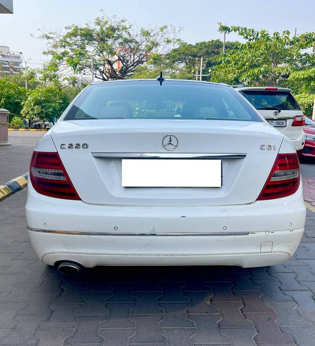 https://images10.gaadi.com/usedcar_image/4582907/original/processed_219a15c52594552780d801da02eebf54.jpg?imwidth=6402