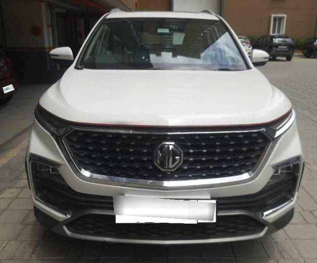 https://images10.gaadi.com/usedcar_image/4582913/original/processed_processed_5e29f057-910b-43c8-a99c-c239395477d0.jpeg?imwidth=6400