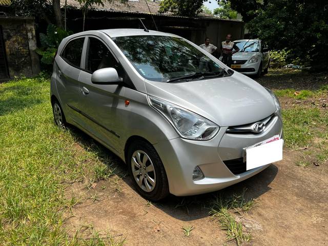 https://images10.gaadi.com/usedcar_image/4582920/original/processed_a29fcd0e8ce18e29693a1ea767782699.jpg?imwidth=6400