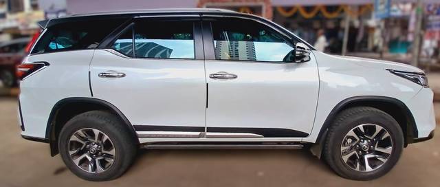 https://images10.gaadi.com/usedcar_image/4582921/original/d4b07c82576849f1b4a0345ea33e99d7.jpg?imwidth=6401