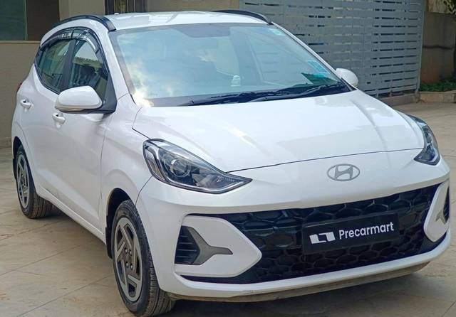 https://images10.gaadi.com/usedcar_image/4582925/original/processed_23ea0269863c83225f5c8fb4ae3e95e5.jpeg?imwidth=6400