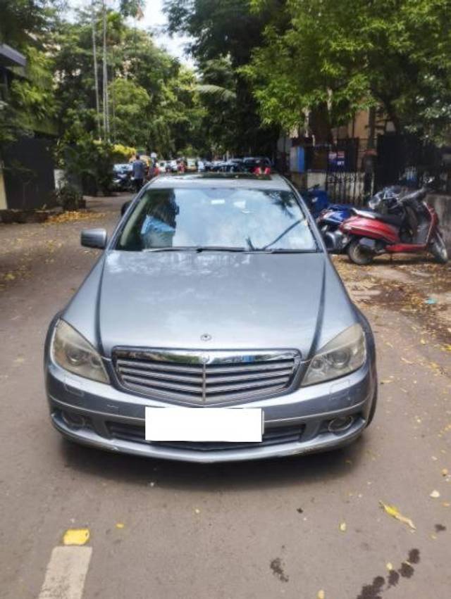 https://images10.gaadi.com/usedcar_image/4582934/original/processed_8aef60e1-9a40-47c1-803b-f26bbb00b912.jpeg?imwidth=6402