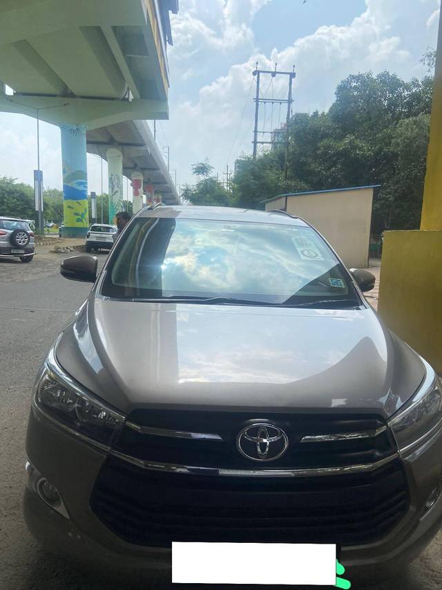 https://images10.gaadi.com/usedcar_image/4582935/original/processed_9a0c1ce410514e763c5d20e8e2af463c.jpg?imwidth=6400
