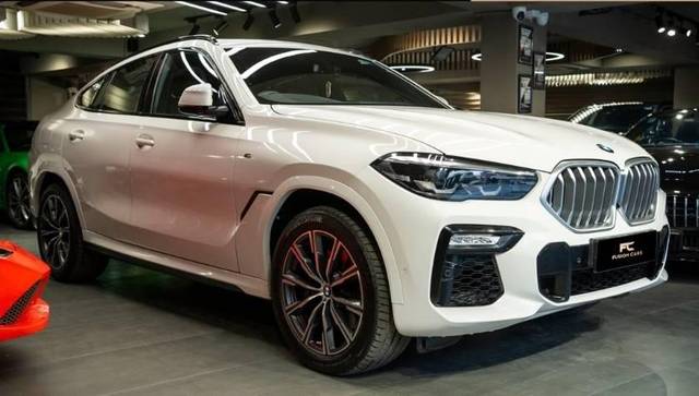 https://images10.gaadi.com/usedcar_image/4582940/original/processed_ae480dd3338d3f6f2887f2a8221fd22e.jpg?imwidth=6400