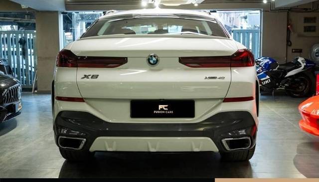 https://images10.gaadi.com/usedcar_image/4582940/original/processed_cb9cabacac6040dc62a8cbdc69b4f5df.jpg?imwidth=6402