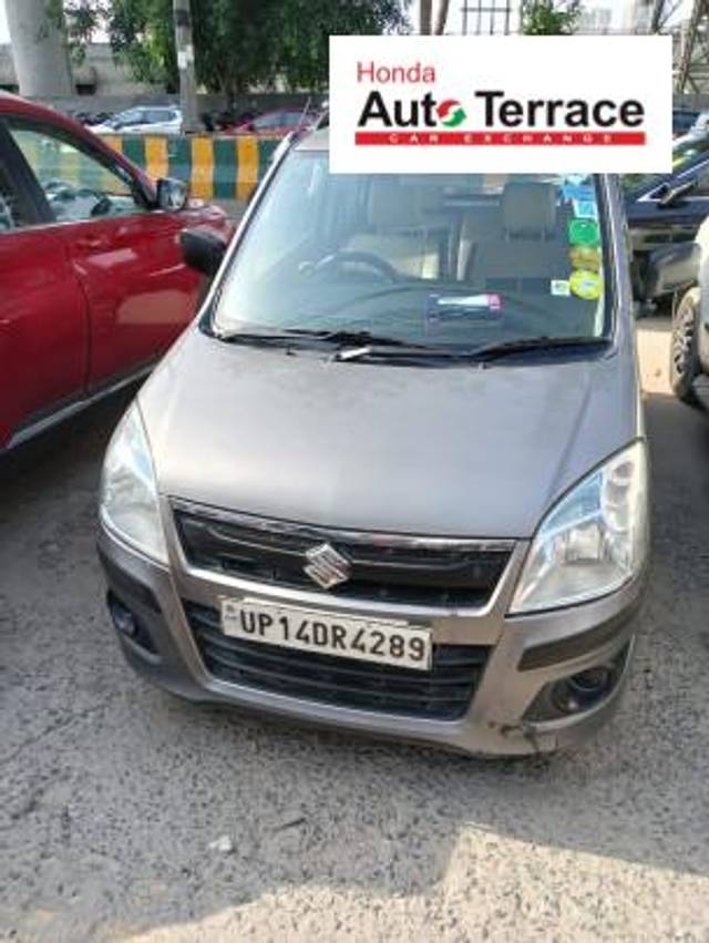 https://images10.gaadi.com/usedcar_image/4582941/original/a8e2cf3359060216055aa841758f897a.jpg?imwidth=6400