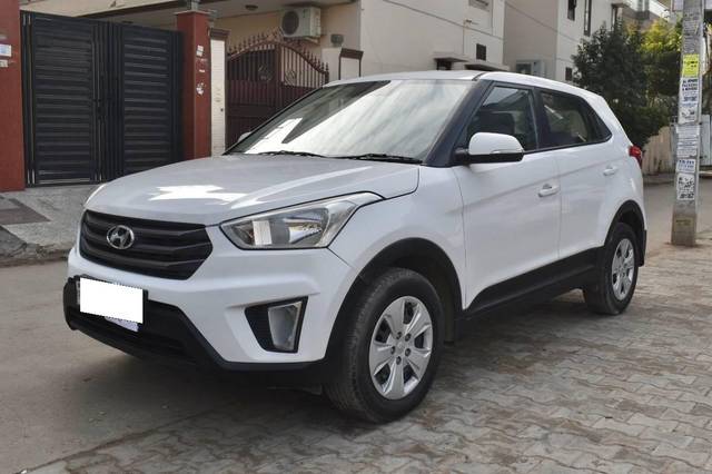 https://images10.gaadi.com/usedcar_image/4583007/original/processed_5ae58c4e90048ec340158c0aa501a683.jpg?imwidth=6402