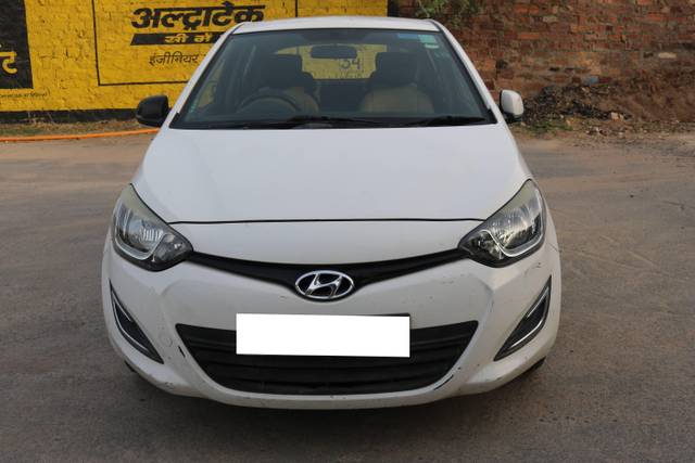 https://images10.gaadi.com/usedcar_image/4583013/original/processed_b0ea983babe1559483a6296f76570c33.JPG?imwidth=6400