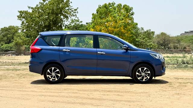 https://images10.gaadi.com/usedcar_image/4583027/original/f93c23e718967a51ced1c2d4ae9bb008.jpg?imwidth=6401