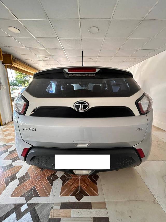 https://images10.gaadi.com/usedcar_image/4583044/original/processed_ec5e801b-9f66-4800-ad21-44a3324fcb99.jpg?imwidth=6401