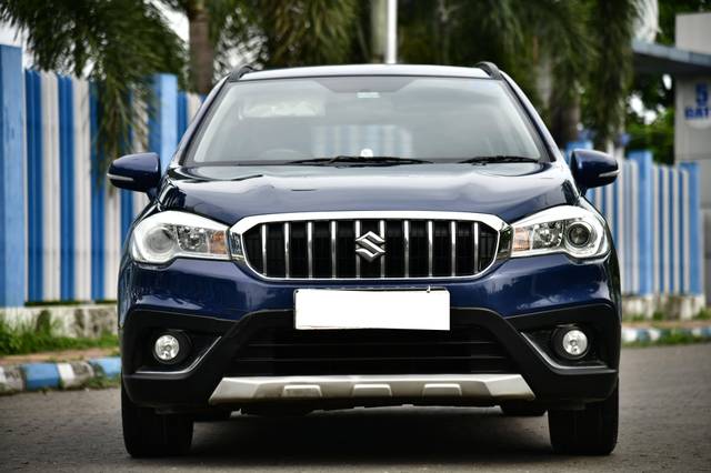 https://images10.gaadi.com/usedcar_image/4583059/original/processed_0d94b3fce40212b8f65748db84da678c.jpg?imwidth=6400