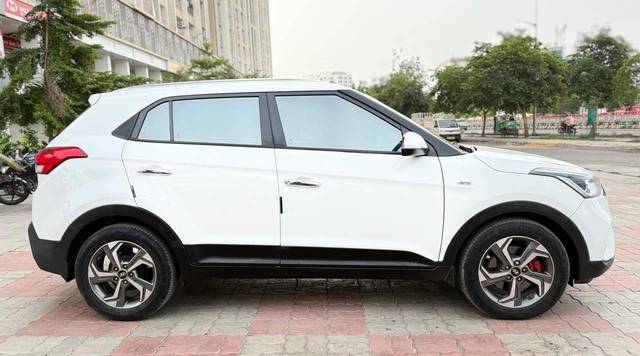 https://images10.gaadi.com/usedcar_image/4583067/original/processed_024d18dc3586717f78431da86c3b2d73.jpg?imwidth=6401