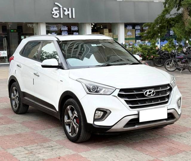 https://images10.gaadi.com/usedcar_image/4583067/original/processed_81f2d1fadcff65b559e4015390414a5c.jpg?imwidth=6400