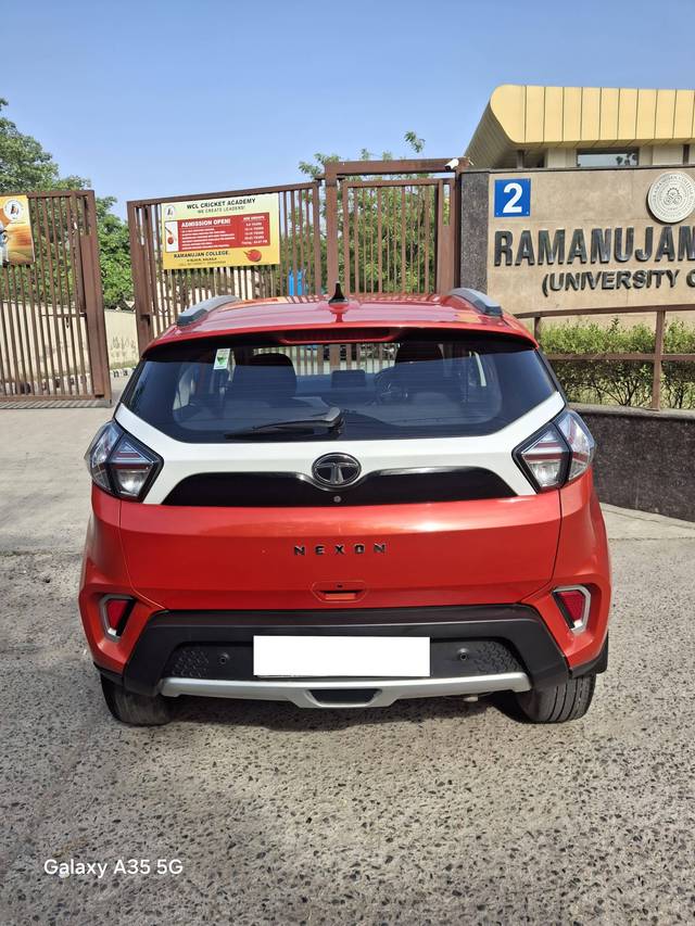 https://images10.gaadi.com/usedcar_image/4583153/original/processed_195745b007212f33c99f243aa2c643e3.JPG?imwidth=6401