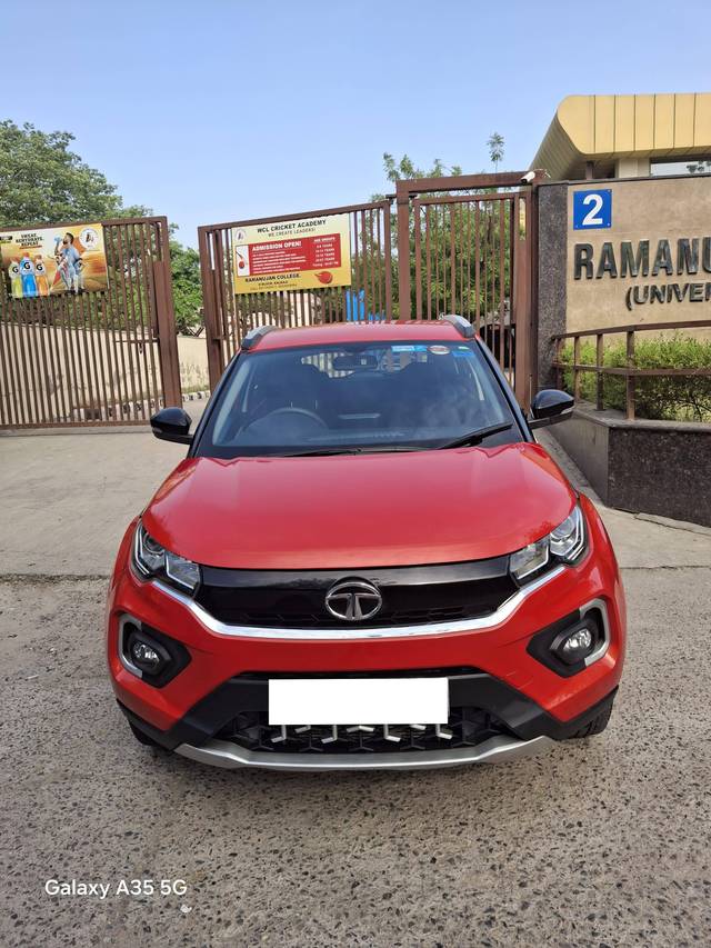 https://images10.gaadi.com/usedcar_image/4583153/original/processed_570dd2ac775b1da3bb05f6a5e7572c3b.JPG?imwidth=6400