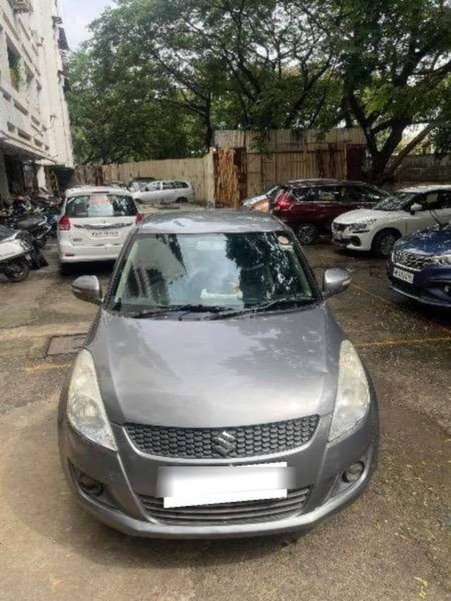 https://images10.gaadi.com/usedcar_image/4583159/original/processed_processed_930eabe5-bed8-49e4-85ba-802129c95c56.jpeg?imwidth=6401