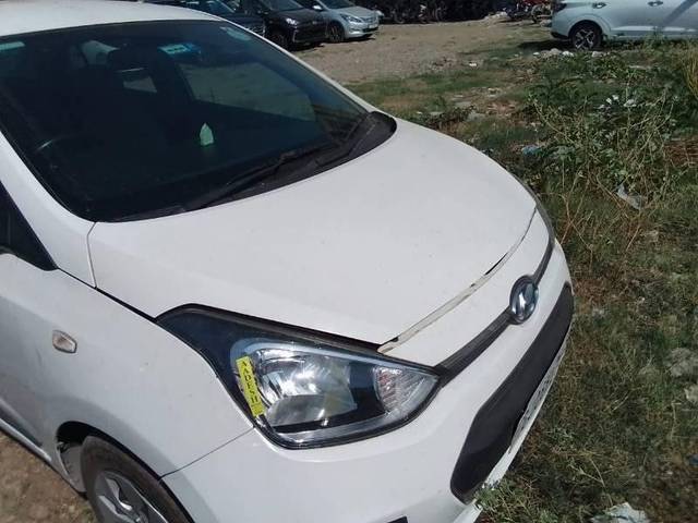 https://images10.gaadi.com/usedcar_image/4583166/original/processed_1da447ed-b2bd-4b8d-b32f-38080947cdc8.jpg?imwidth=6400