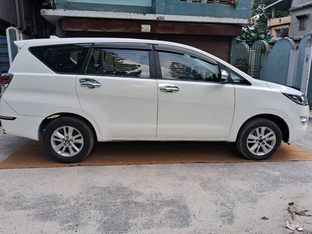 https://images10.gaadi.com/usedcar_image/4583172/original/processed_b9251296-09c4-41be-baf9-86fd390fed94.jpg?imwidth=6401