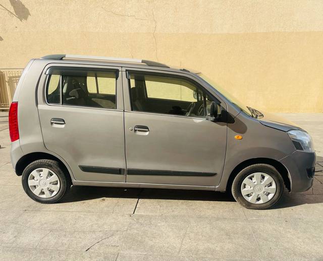 https://images10.gaadi.com/usedcar_image/4583177/original/8cb0bdd5bced13a2a540031f276738a8.jpg?imwidth=6401