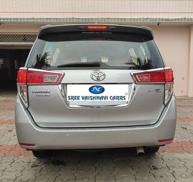 https://images10.gaadi.com/usedcar_image/4583183/original/processed_c31eb8223b76b1aee370b581955f4e2b.jpg?imwidth=6401